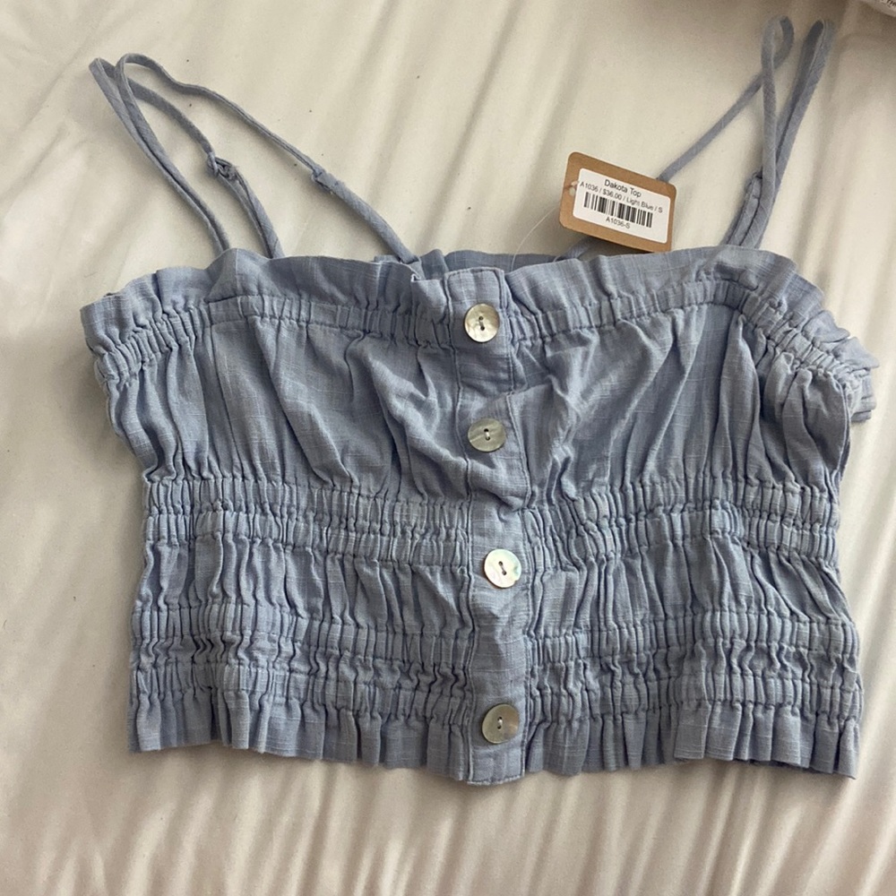NWT Vestique periwinkle tank top